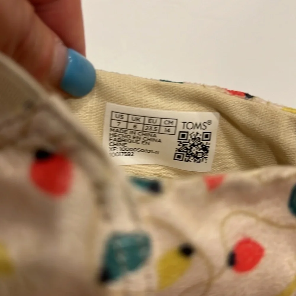 TOMS Belmont Toddler Girl Slip On Shoe Cream Christmas Light Bulb US7 - Picture 14 of 15